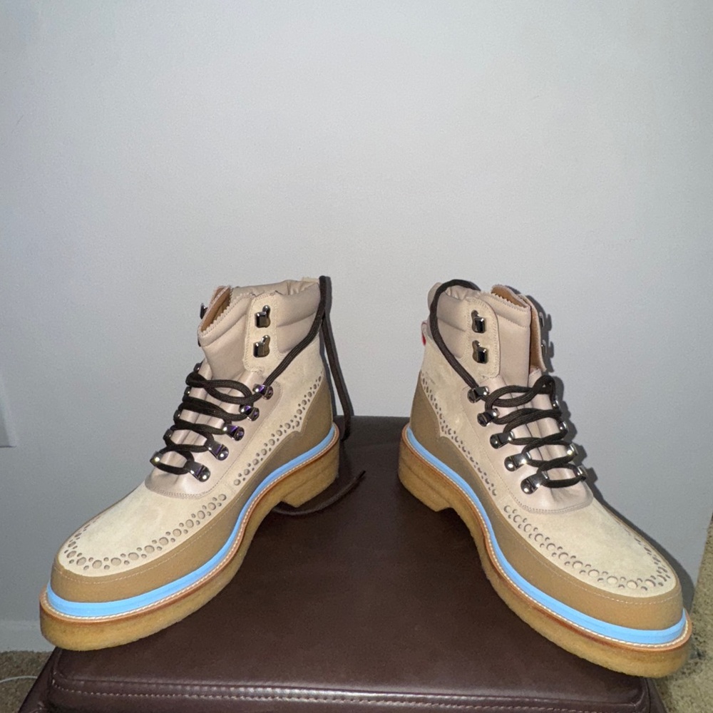 Stylish Beige and Blue Lace-Up Boots - Picture 1 of 9